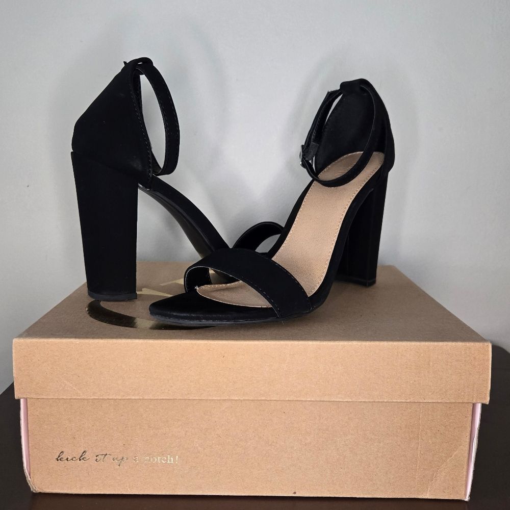 Velvety Black Heels Womens 9 Velvet Block Heel Y2K Party Shoes